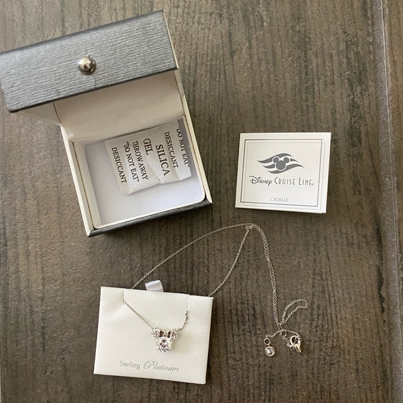 🆕 🐭 Disney Minnie Cubic Zirconium Necklace - Picture 2 of 6